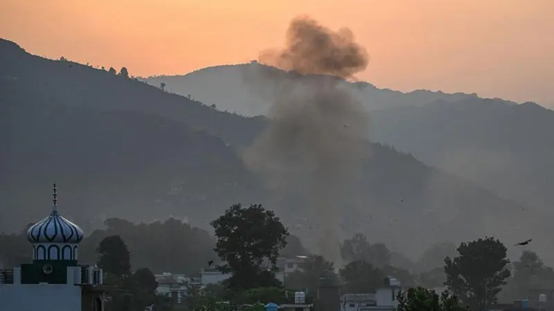 কাশ্মীর ইস্যুতে ভারত-পাকিস্তান সংঘর্ষে রক্তাক্ত সীমান্ত: নিহত ৪১, আহত বহু