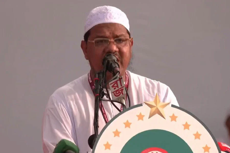 “একবাক্স ভোটে জোটবদ্ধ ইসলামপন্থীরাই হবে আগামী দিনের শাসক” — চরমোনাই পীর