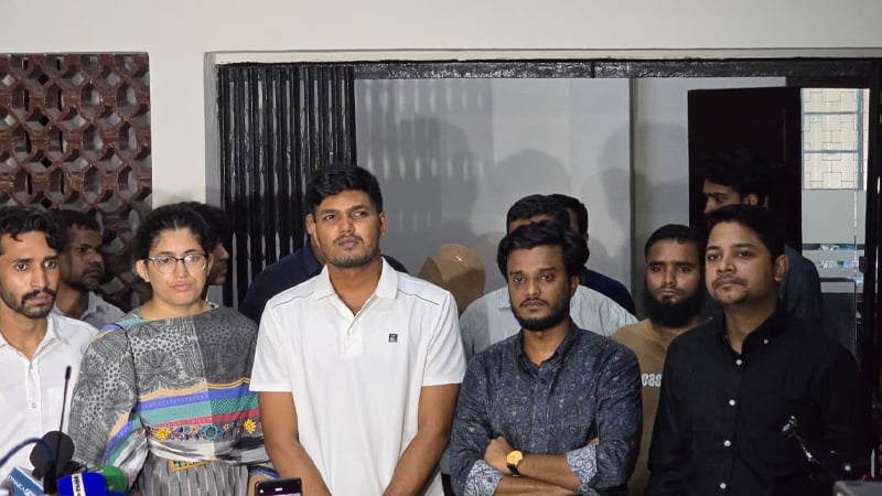 ডাকসু নির্বাচনে কারচুপির অভিযোগ: ভিপি প্রার্থীদের স্বচ্ছতার দাবি