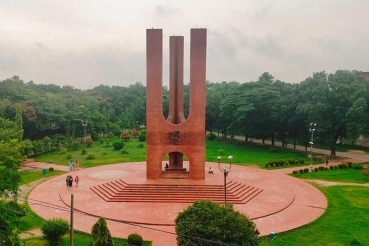 বিতর্কে ঘেরা জাকসু নির্বাচন: ভোট বর্জন, অনাস্থা আর অসংগতির অভিযোগে দিনশেষ