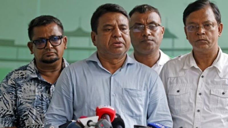 রাতের ভোটের চেয়েও নাটকীয়! বিসিবি নির্বাচনে অনিয়মের অভিযোগে প্রার্থী সরে দাঁড়ালেন রেদুয়ান