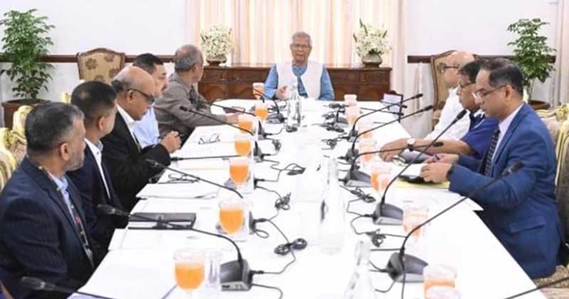 বডি-অন-ক্যামেরা দ্রুত সংগ্রহের নির্দেশ দিলেন প্রধান উপদেষ্টা — নির্বাচনের স্বচ্ছতা প্রথম লক্ষ্য