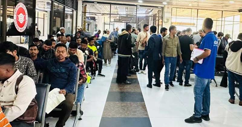 লিবিয়া থেকে আরও ৩১০ বাংলাদেশির দেশে ফেরা: অবৈধ পথে ইউরোপ যাওয়ার স্বপ্ন ভাঙল মরুভূমিতে