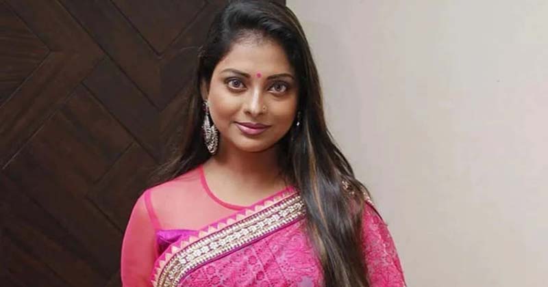 বারবার চুরির অভিযোগে গ্রেপ্তার অভিনেত্রী রূপা দত্ত, বলিউড ক্যারিয়ার ছেড়ে অপরাধজগতে!