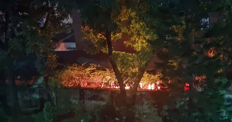 ঢাবির বিজয় একাত্তর হলে অগ্নিকাণ্ড: ক্যান্টিনে আগুন, ফায়ার সার্ভিসের চার ইউনিটের অভিযান
