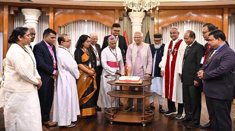বড়দিনের বার্তায় সম্প্রীতির ডাক: ধর্মীয় নেতাদের সঙ্গে প্রধান উপদেষ্টা ড. ইউনূসের শুভেচ্ছা বিনিময়