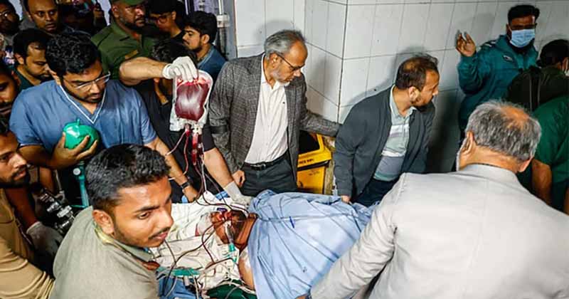 গুলিবিদ্ধ শরিফ ওসমান হাদির জরুরি অস্ত্রোপচার সম্পন্ন, উন্নত চিকিৎসায় এভারকেয়ারে স্থানান্তর