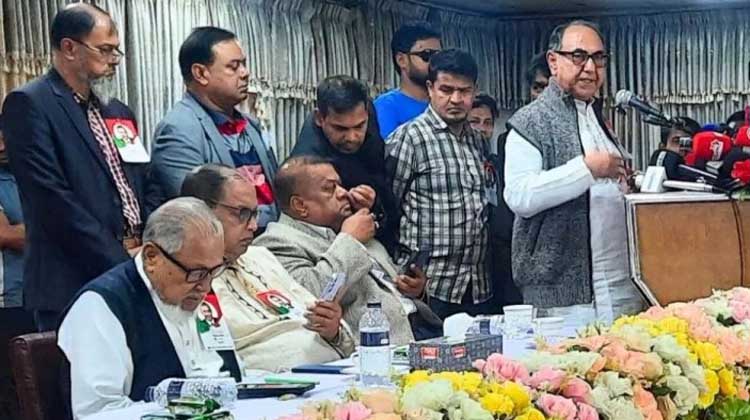 দেশ রক্ষায় কঠোর বার্তা মির্জা আব্বাসের: প্রতারক ও ধান্দাবাজদের হাতে ক্ষমতা যেতে দেব না