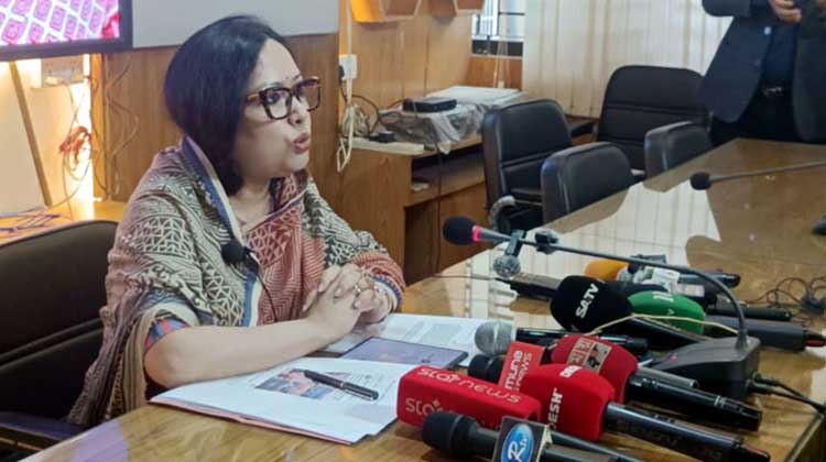 নির্বাচনের আগেই প্রশাসনের নিরপেক্ষতা প্রশ্নবিদ্ধ, ‘বায়াসড’ অভিযোগে সরব রুমিন ফারহানা