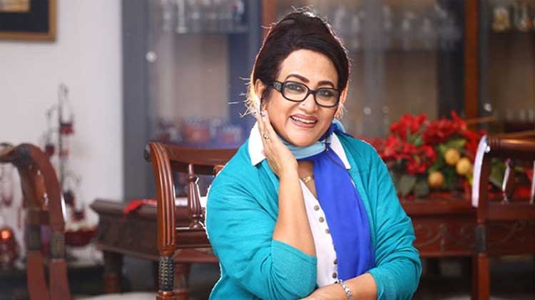এফডিসির পাশ দিয়ে গেলেই মনটা ভারী হয়ে আসে: ববিতা