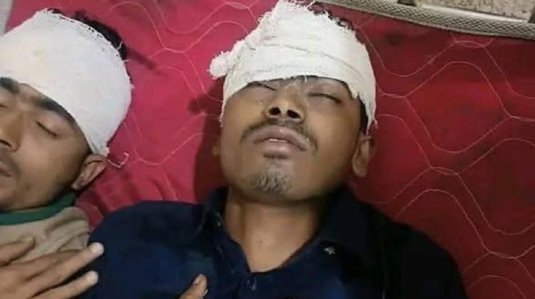 হাতিয়ায় পেশাগত দায়িত্ব পালনের সময় বিটিভি সাংবাদিককে রামদা দিয়ে কুপিয়ে গুরুতর জখম
