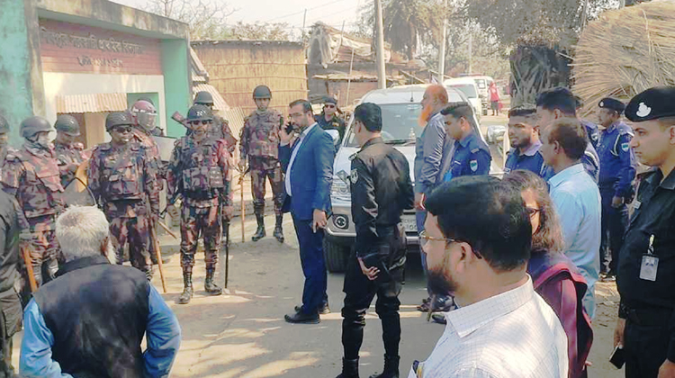 মেহেরপুরের চার ভোটকেন্দ্রে সংঘর্ষ ও হামলা, আহত ১৭, একজন আটক