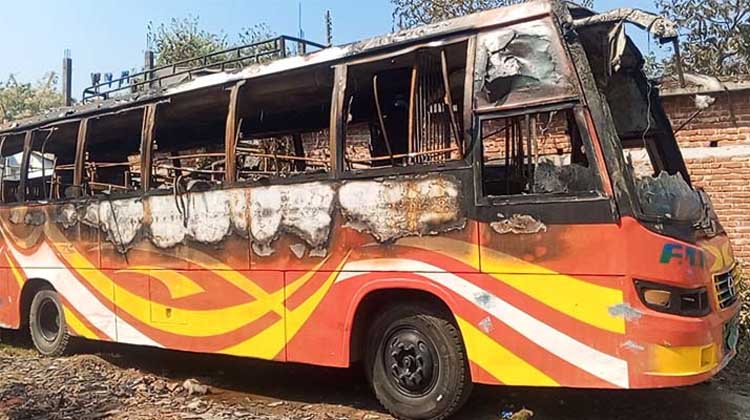 ভোররাতে যশোরে বিএনপির নির্বাচনী সমন্বয়কের বাসে আগুন, এলাকায় আতঙ্ক