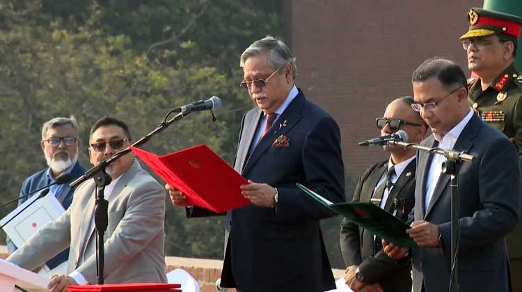 নতুন অধ্যায়ের সূচনা: বাংলাদেশের ১১তম প্রধানমন্ত্রী হিসেবে শপথ নিলেন তারেক রহমান