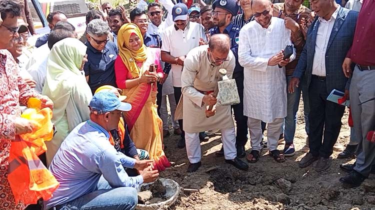 খাল-নদীর পথ আটকে রাখলে রেহাই নেই: দখলদারদের কড়া বার্তা প্রতিমন্ত্রী শেখ ফরিদুলের