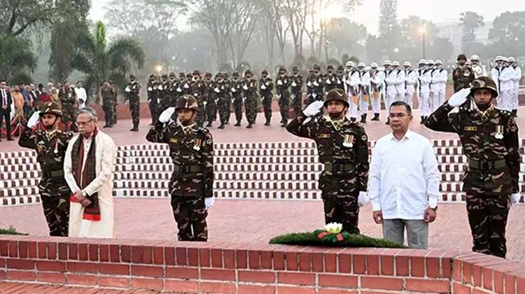 স্বাধীনতা দিবসে সাভারে জাতীয় স্মৃতিসৌধে রাষ্ট্রপতি ও প্রধানমন্ত্রীর শ্রদ্ধাঞ্জলি—নীরবতায় স্মরণ বীর শহীদদের
