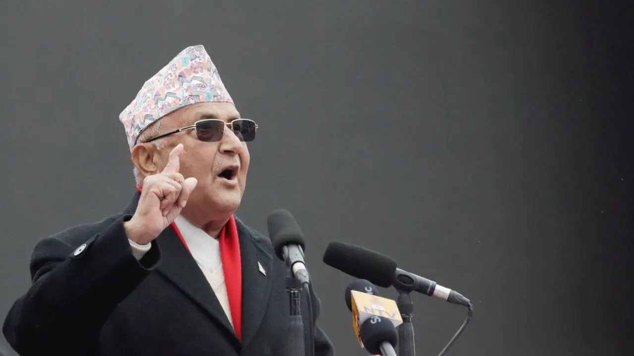 নতুন সরকারের শপথের ২৪ ঘণ্টার মধ্যেই নাটকীয় অভিযান: নেপালে গ্রেপ্তার সাবেক প্রধানমন্ত্রী অলি