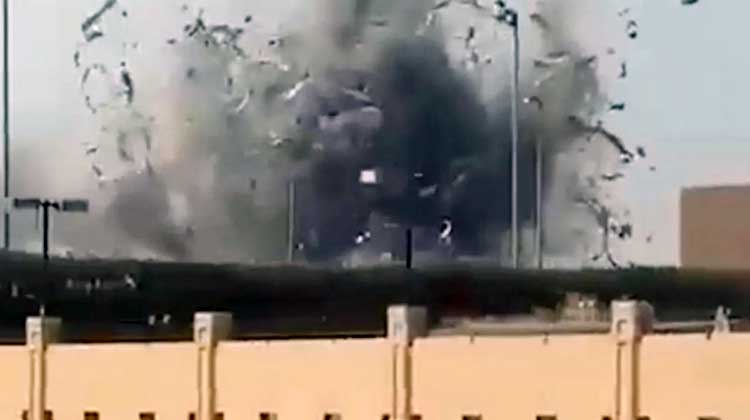 বাহরাইনে মার্কিন ঘাঁটিতে ইরানের ড্রোন-ক্ষেপণাস্ত্র হামলা, ধ্বংস কমান্ড  সেন্টার - America Bangladesh News Agency