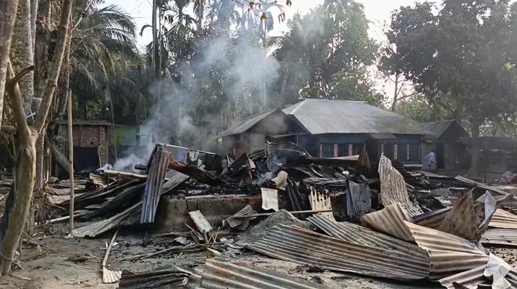 বাগেরহাটে চরের জমি নিয়ে রক্তক্ষয়ী সংঘর্ষ: একে একে তিন খুন, আতঙ্কে দুই গ্রাম