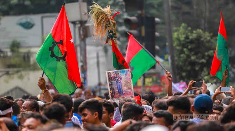 ঈদের আনন্দ ম্লান মোংলায়: তৃণমূল বিএনপি কর্মীদের চোখে জল, নেতৃত্বের ভূমিকায় প্রশ্ন