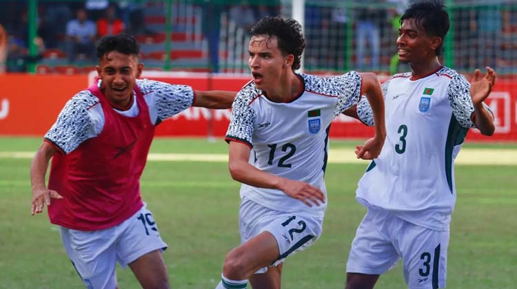 অভিষেকেই জোড়া গোল! রোনান সুলিভানের দুর্দান্ত নৈপুণ্যে পাকিস্তানকে হারিয়ে দারুণ সূচনা বাংলাদেশের