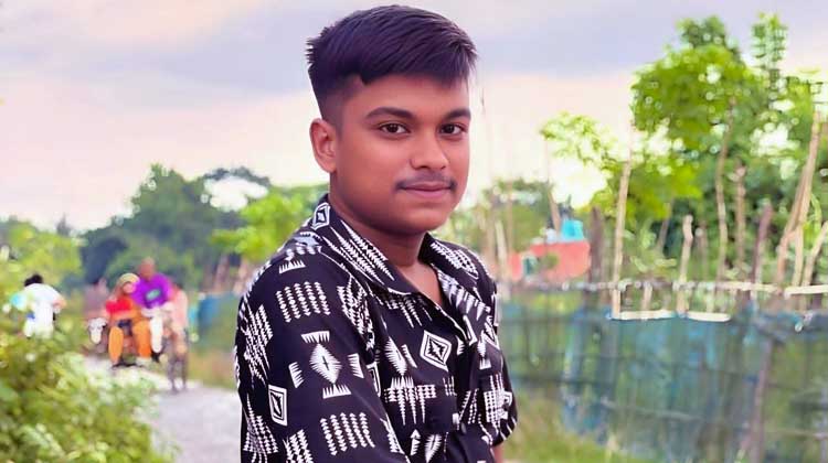 বাগেরহাটে কিশোরীকে শ্লীলতাহানির চেষ্টা, অপমানে বিষপান—হাসপাতালে জীবন-মৃত্যুর লড়াই