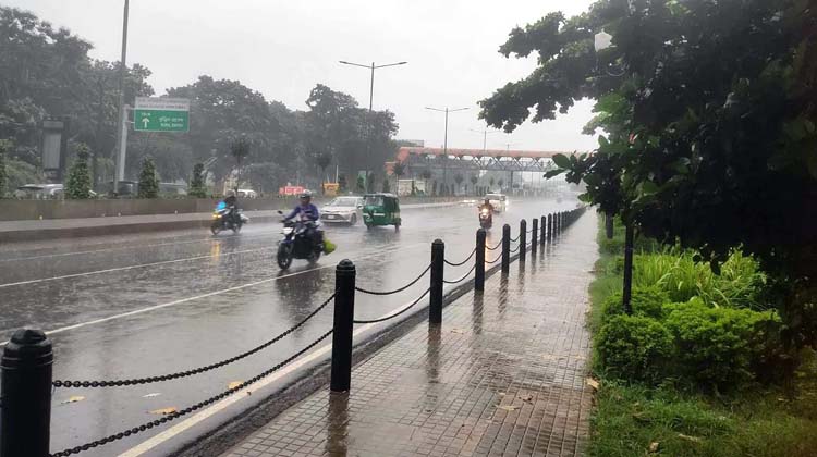 আগামী ৫ দিন দেশে বজ্রসহ বৃষ্টির সম্ভাবনা, কোথাও দমকা হাওয়ার সতর্কতা