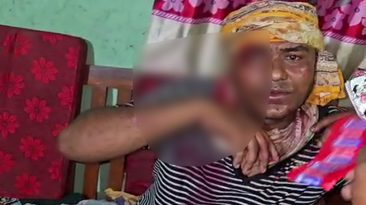 গভীর রাতে নারীর ঘরে এএসআই: গণপিটুনি, উঠল পরকীয়ার অভিযোগ