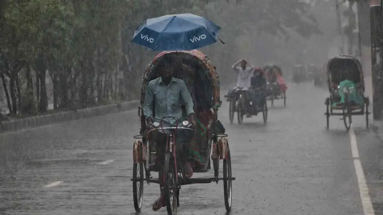 তাপদাহে স্বস্তির ইঙ্গিত, ঝড়-বৃষ্টি ও শিলাবৃষ্টির পূর্বাভাস—কমতে পারে তাপমাত্রা