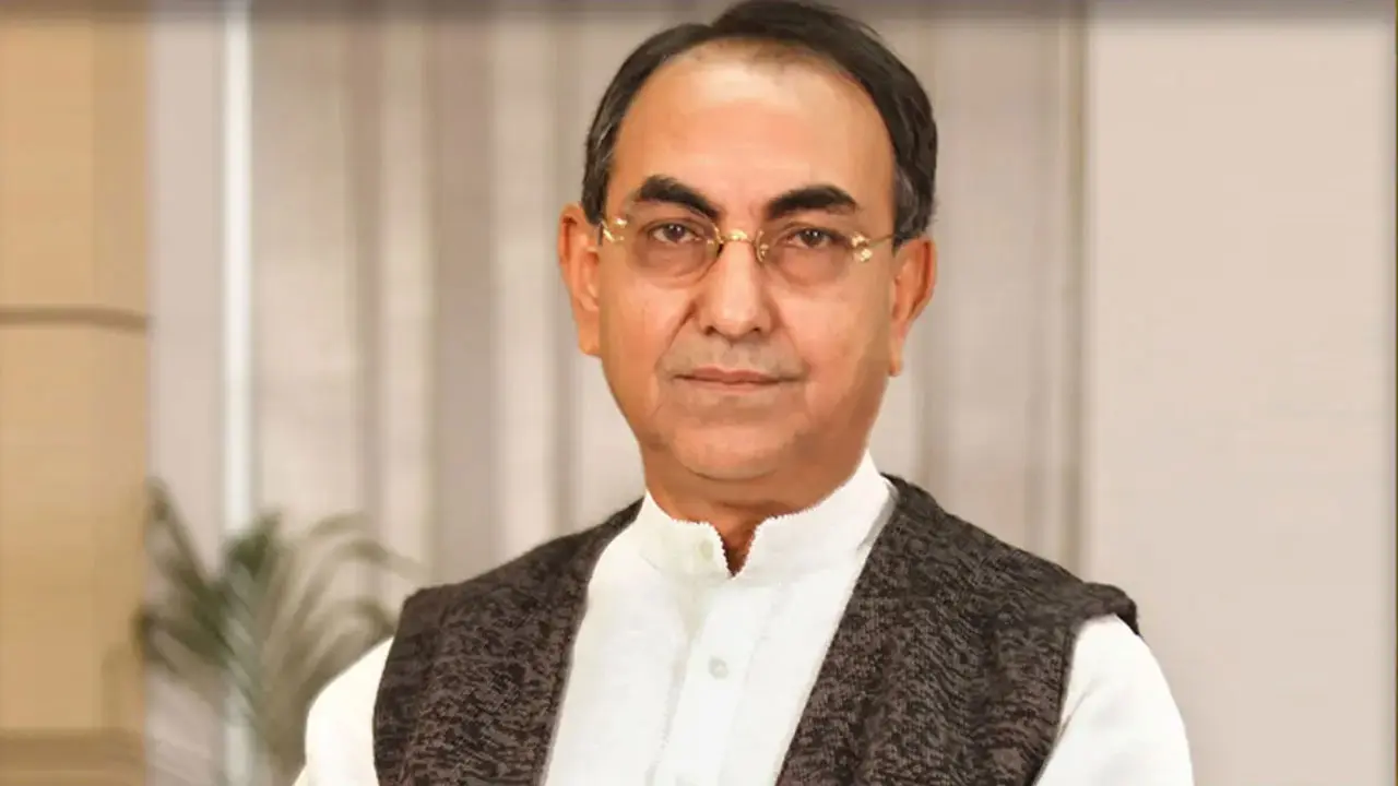 সিঙ্গাপুর থেকে মালয়েশিয়ায় নেওয়া হলো মির্জা আব্বাসকে, শারীরিক অবস্থার উন্নতি
