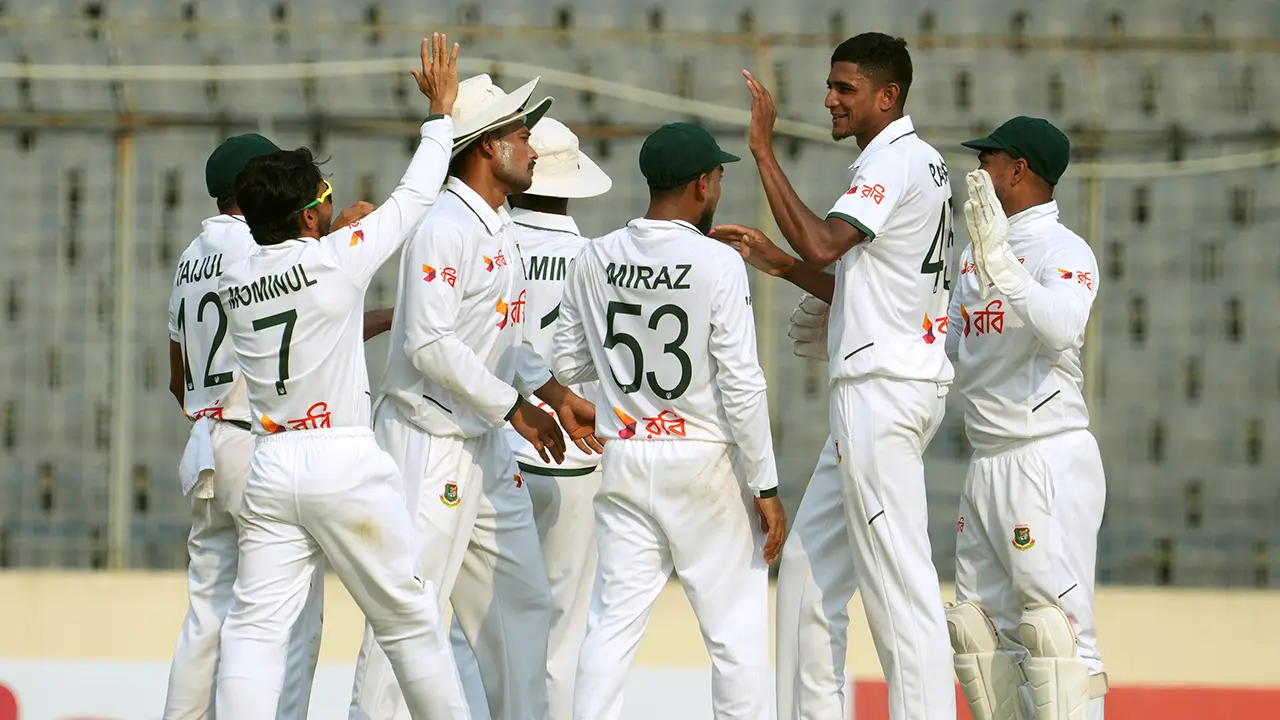 নাহিদ রানার আগুনে পুড়ল পাকিস্তান, ইতিহাস গড়ে টানা তৃতীয় টেস্ট জয় বাংলাদেশের